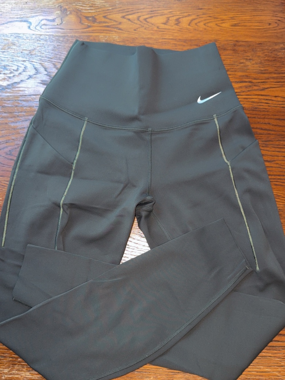 Nike Women’s Universa High-Waist Dark Green Leggings